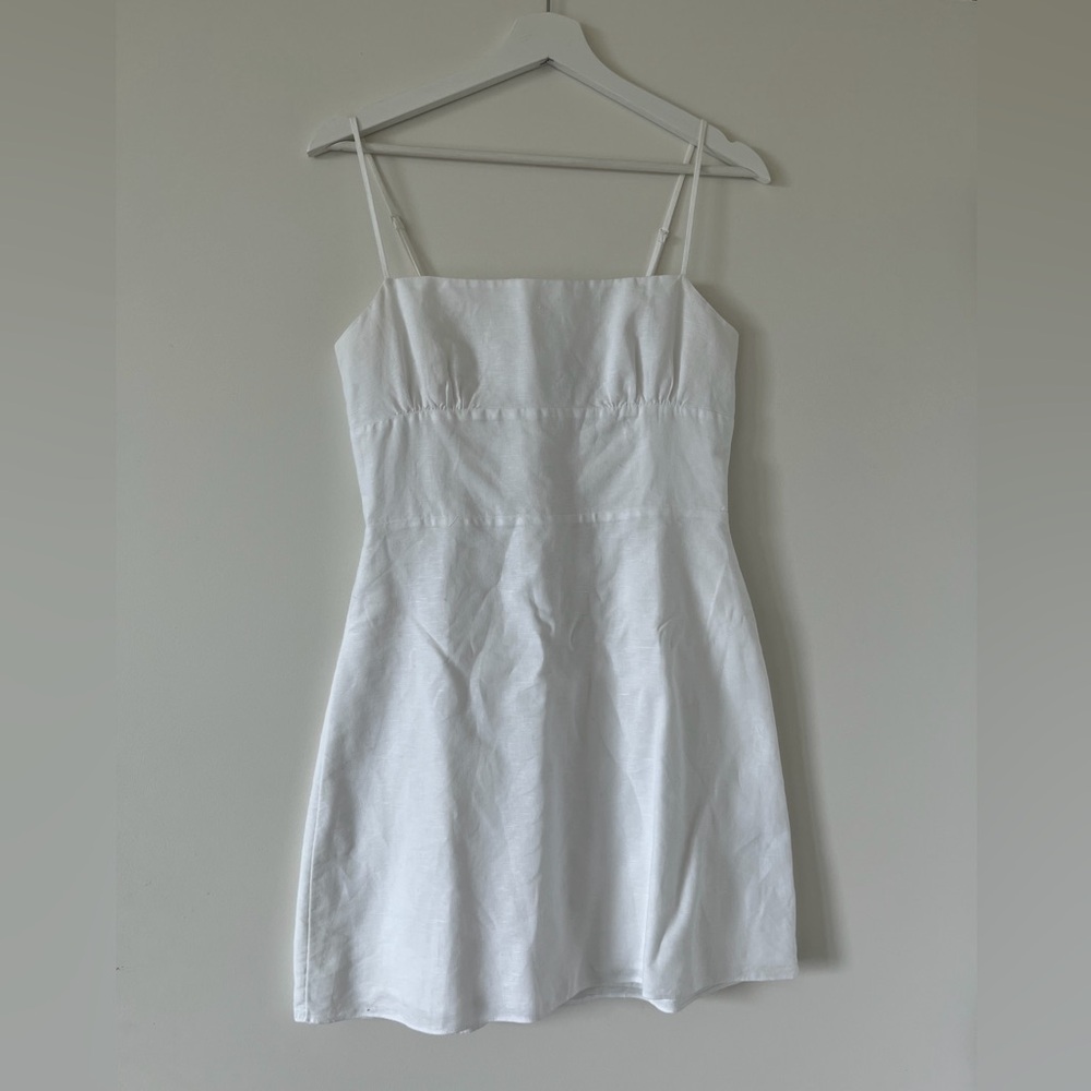 Aritzia White Sleeveless Dress